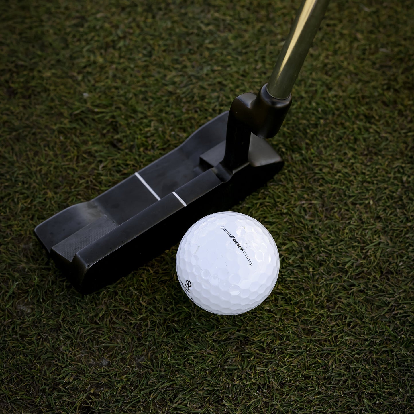 Ase Pure+ Golf Ball